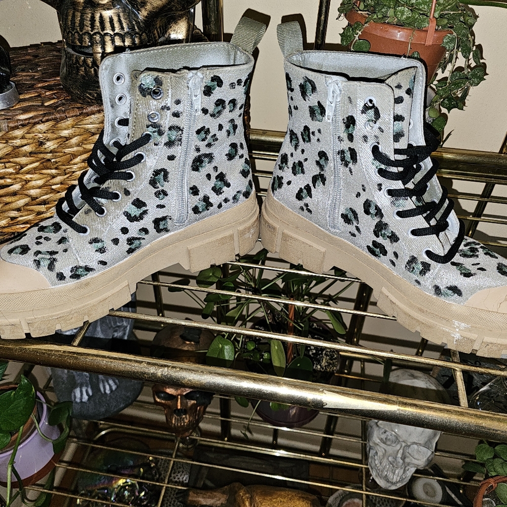 Custom leopard boots